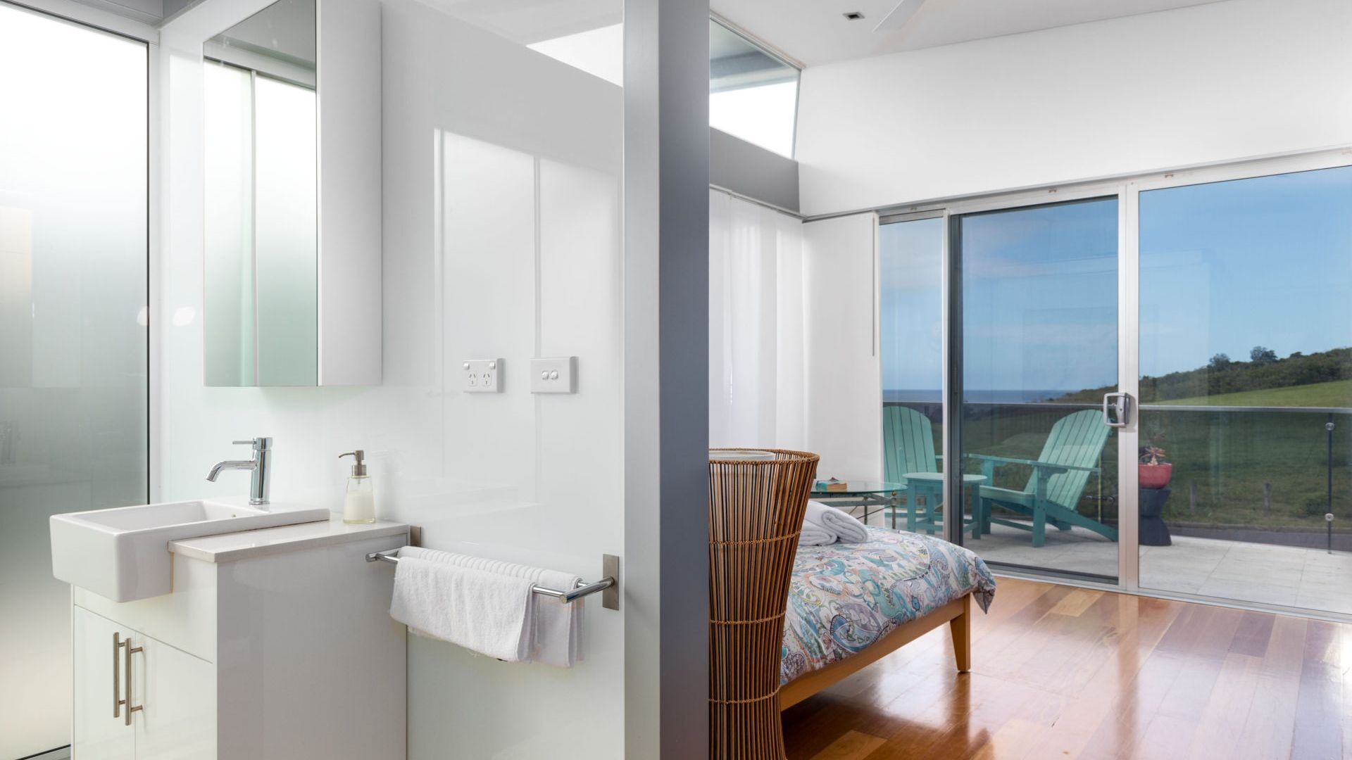 4 bedrooms, iron/ironing board, travel cot, free WiFi