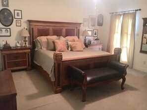 4 Schlafzimmer, Bügeleisen/Bügelbrett, WLAN, Bettwäsche