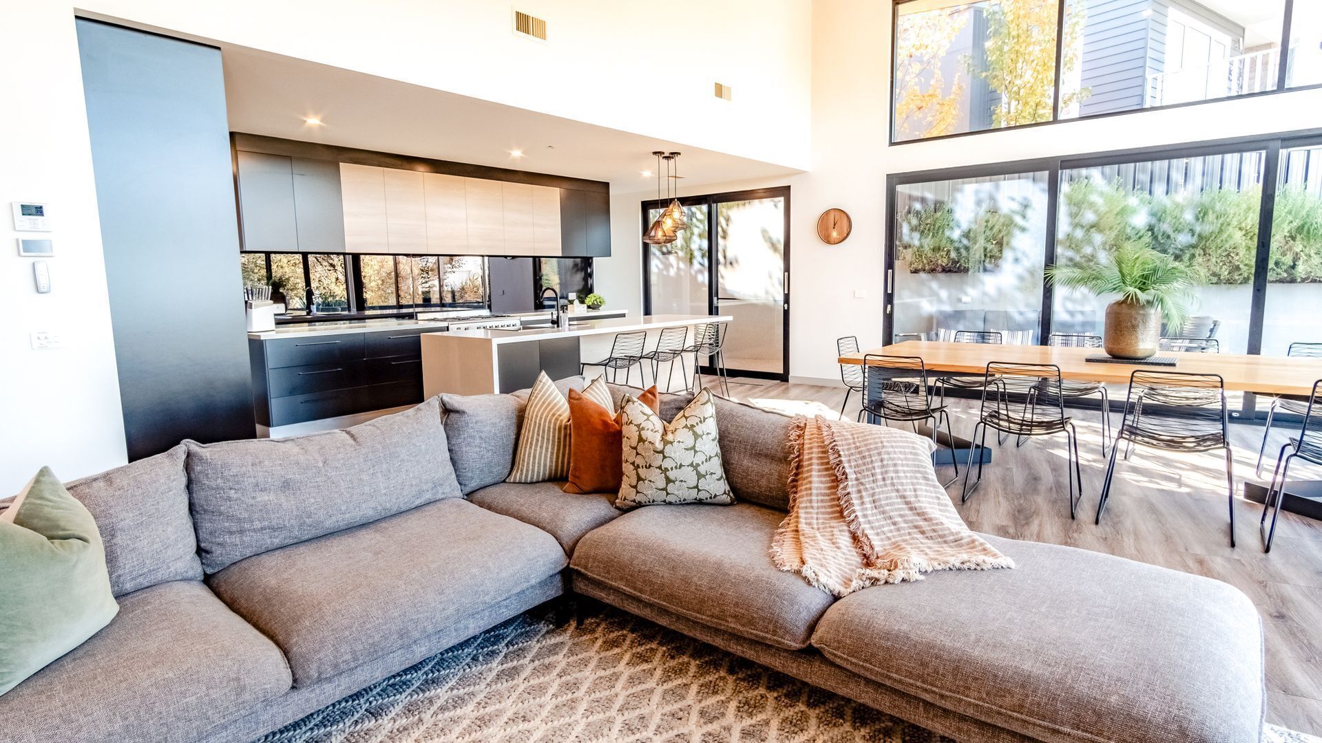 Smart TV, fireplace, DVD player