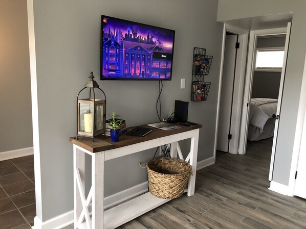 1 chambre, fer et planche à repasser, lit parapluie, Wi-Fi gratuit