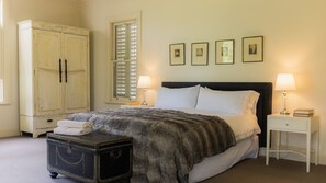 4 Schlafzimmer, Bügeleisen/Bügelbrett, kostenloses WLAN, Bettwäsche