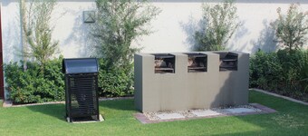 Two bedroom ground floor condo unit with private garden, 5 min from Monte Casino