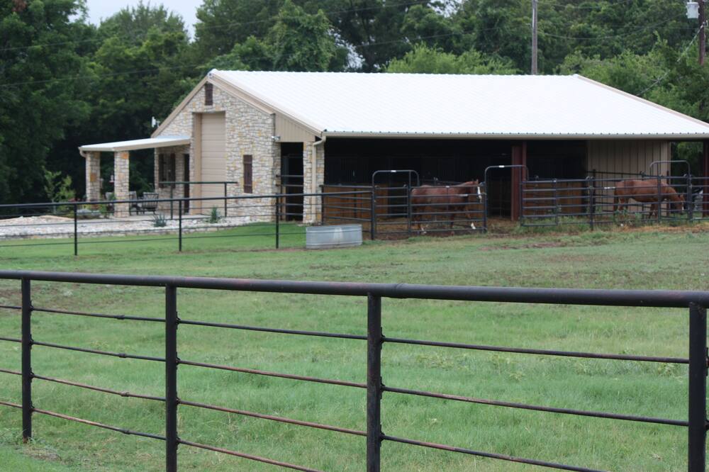 Top 10 Ranches To Stay Near Fort Worth, Texas - Updated 2024 | Trip101