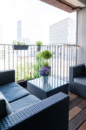 Property grounds - ⭐️Stylish Bright Apt ✔2 BR ✔2 Patio ✔Free Ⓟ (Antwerpen)