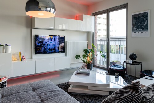 ⭐️Stylish Bright Apt ✔2 BR ✔2 Patio ✔Free Ⓟ