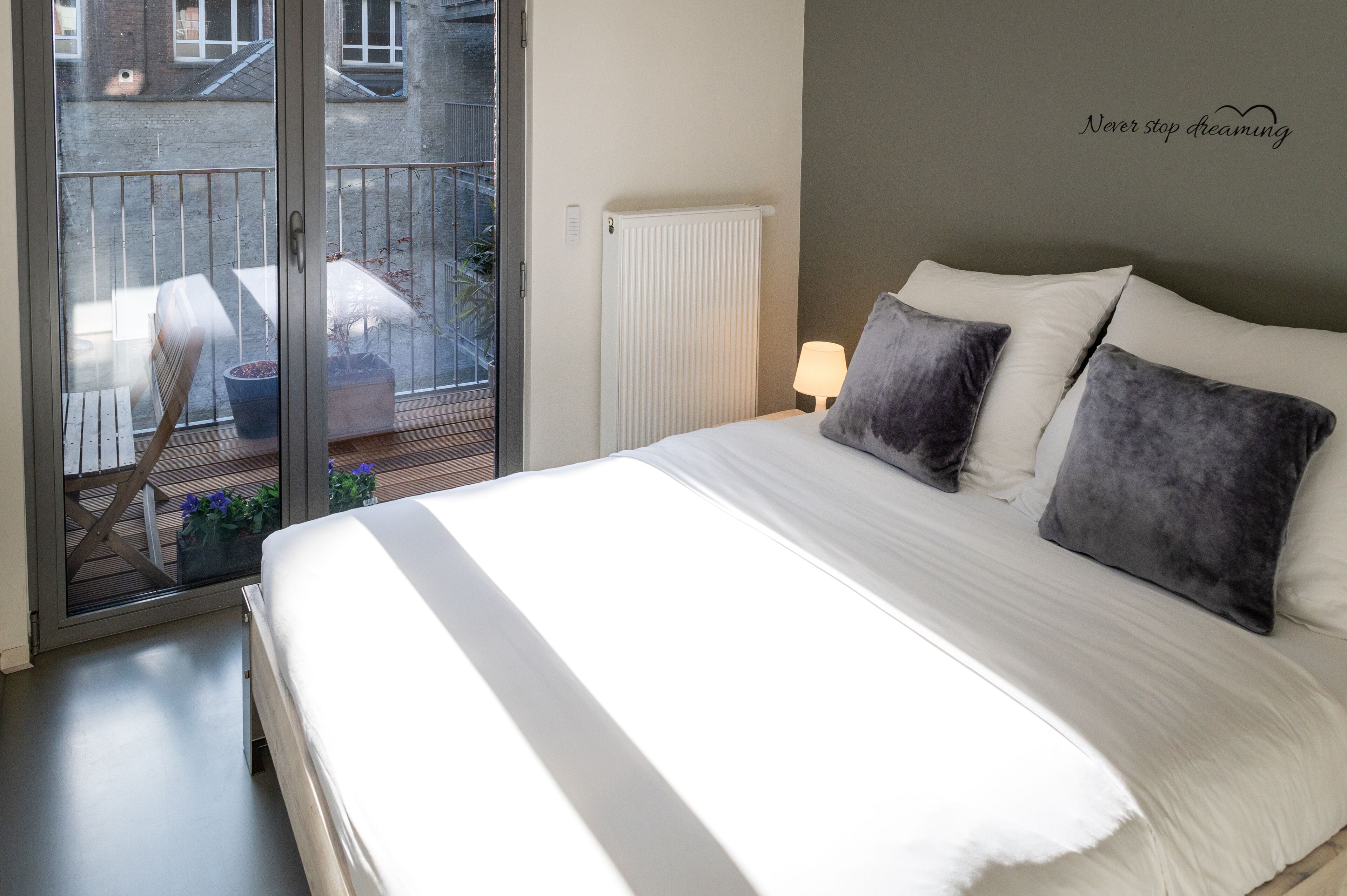 2 bedrooms, in-room safe, desk, soundproofing