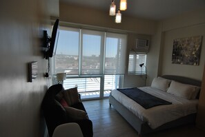 Individually decorated, individually furnished, bed sheets