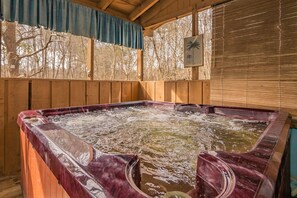 Indoor spa tub