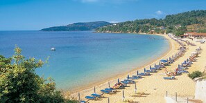 Liegestühle, Strandtücher