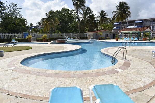 Piscine extérieure