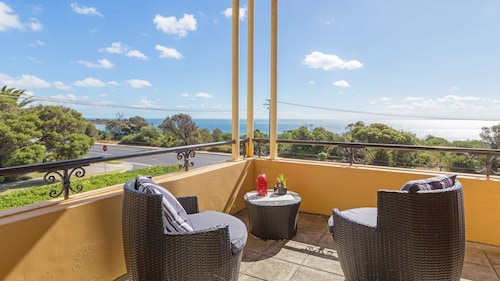 BEACH BELLE - MORNINGTON
