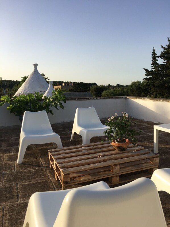 Terrace/patio - MAGICO TRULLO PUGLIA WITH OUTDOOR POOL-DISCOUNTS FOR AUGUST !!! -15% (Ceglie Messapica)