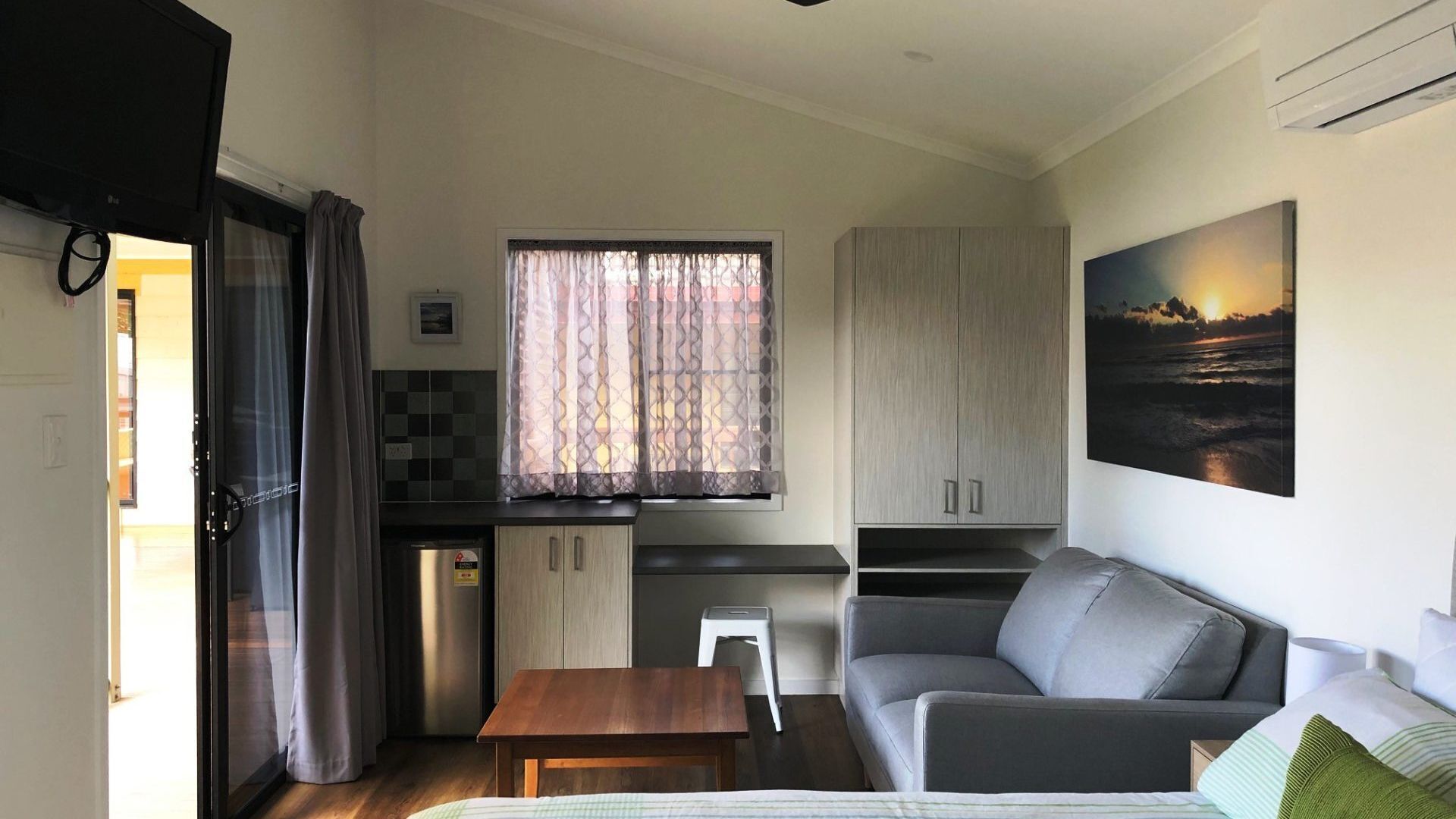 11 Manooka Drive - Rainbow Beach. Wifi. Pets welcome. — image 4