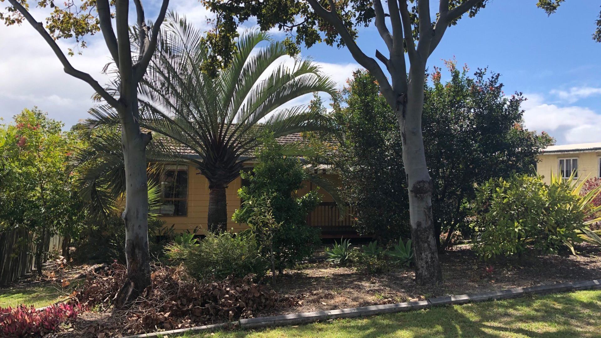 11 Manooka Drive - Rainbow Beach. Wifi. Pets welcome. — image 19