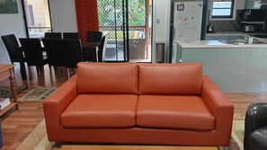 Televisión y reproductor de DVD 