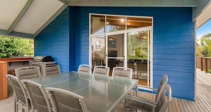 Red Rocks Villa - sleeps 12