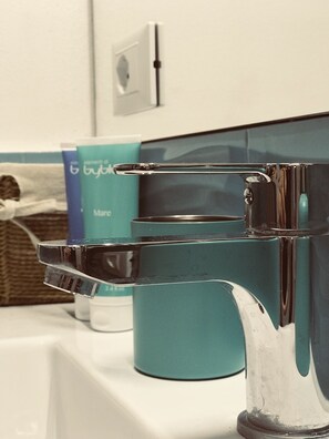 Una cassaforte in camera, ferro/asse da stiro, Wi-Fi, lenzuola