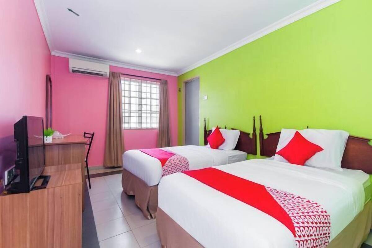 Desk, free WiFi, bed sheets