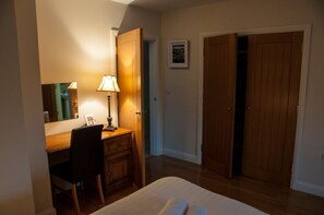 3 bedrooms, iron/ironing board, travel cot, free WiFi