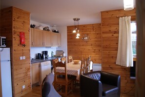Interior - BOOKINGS READY.Beautiful spacious apartment, 8 beds, Great location and views (La Plagne Tarentaise)