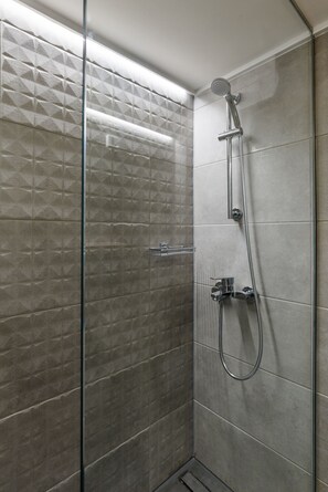 Apartment, 1 Bedroom | Bathroom shower