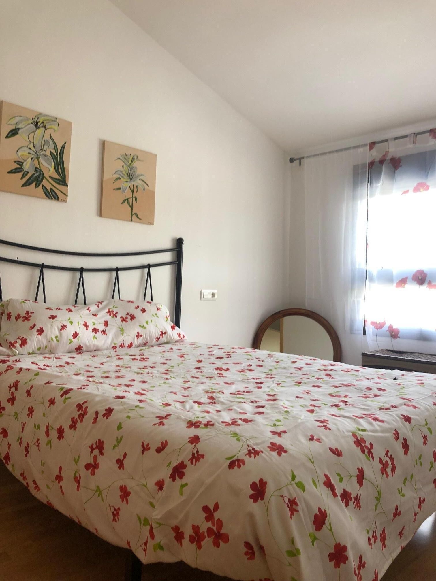 3 chambres, fer et planche à repasser, draps fournis