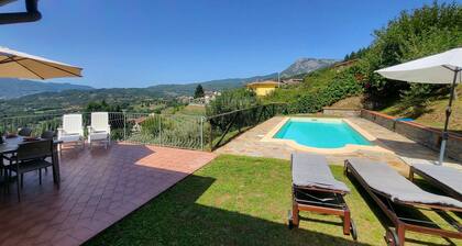 Montepigoli, privater Pool, atemberaubende Aussicht, zu Fuß zu Restaurants,WIFI!