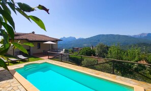 Piscine extérieure