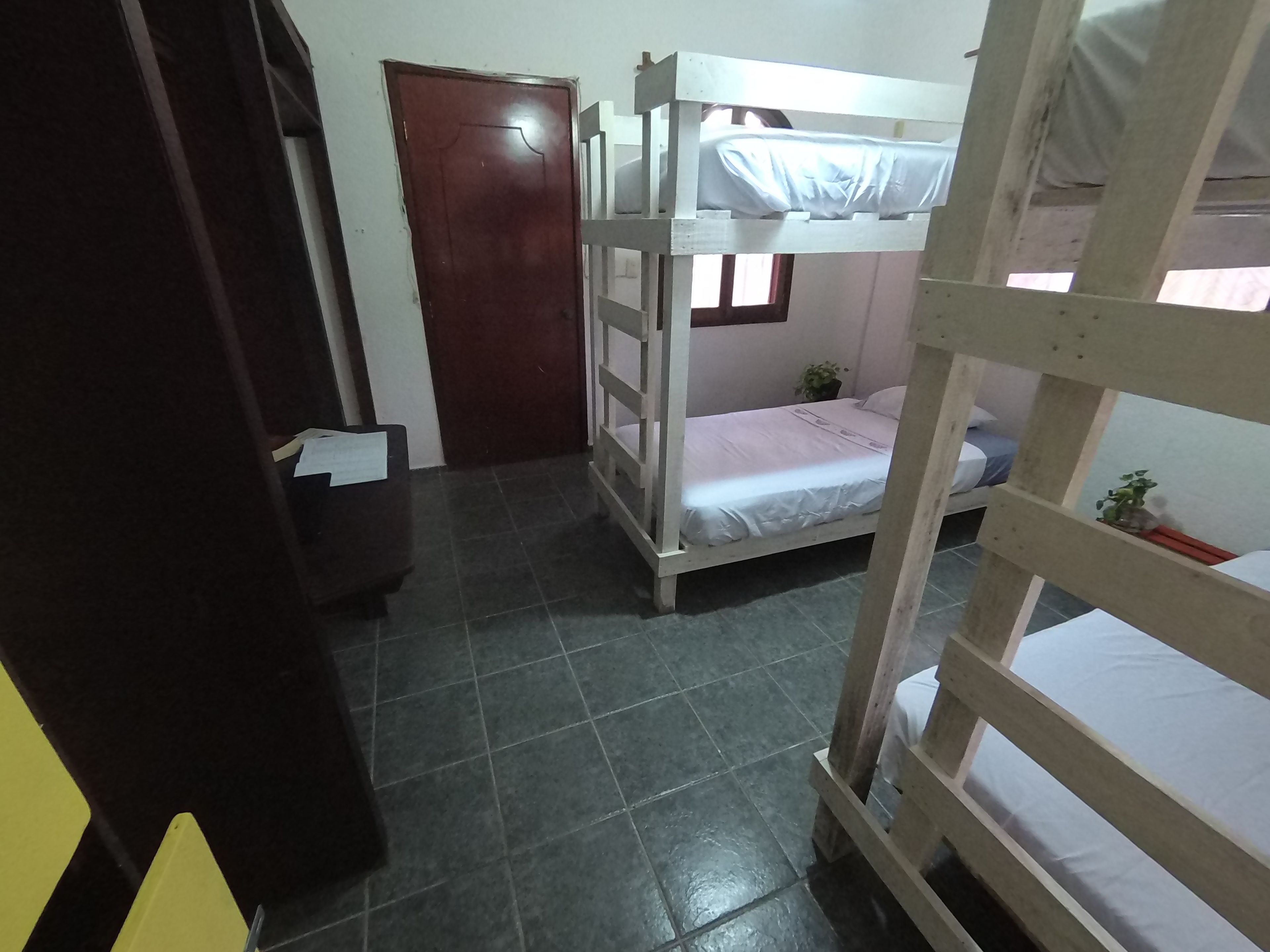 Phòng tập thể Economy, nhiều giường, không hút thuốc, quang cảnh vườn | 1 phòng ngủ, truy cập Internet không dây miễn phí, bộ trải giường 