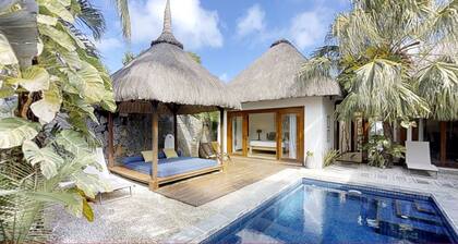 romantische Villa 500 m vom Strand entfernt 2 BEDROOM & 2 BATHROOMS