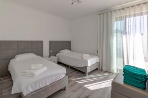 5 bedrooms, iron/ironing board, WiFi, bed sheets - Home Dream Beach House - Comporta (Carvalhal)