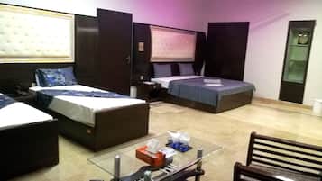 Presidential Room, Multiple Beds, Non Smoking | Desk, soundproofing, cribs/infant beds, free WiFi