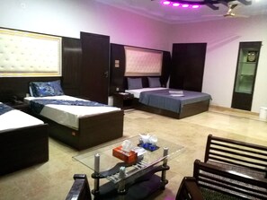 總統客房, 多張床, 非吸煙房 | 書桌、隔音、搖籃/嬰兒床、免費無線上網