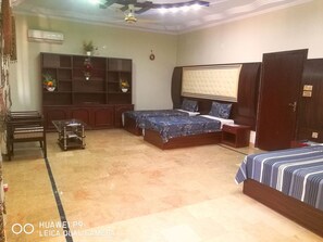 總統客房, 多張床, 非吸煙房 | 書桌、隔音、搖籃/嬰兒床、免費無線上網