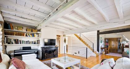 Big traditional basque villa with enclosed garden