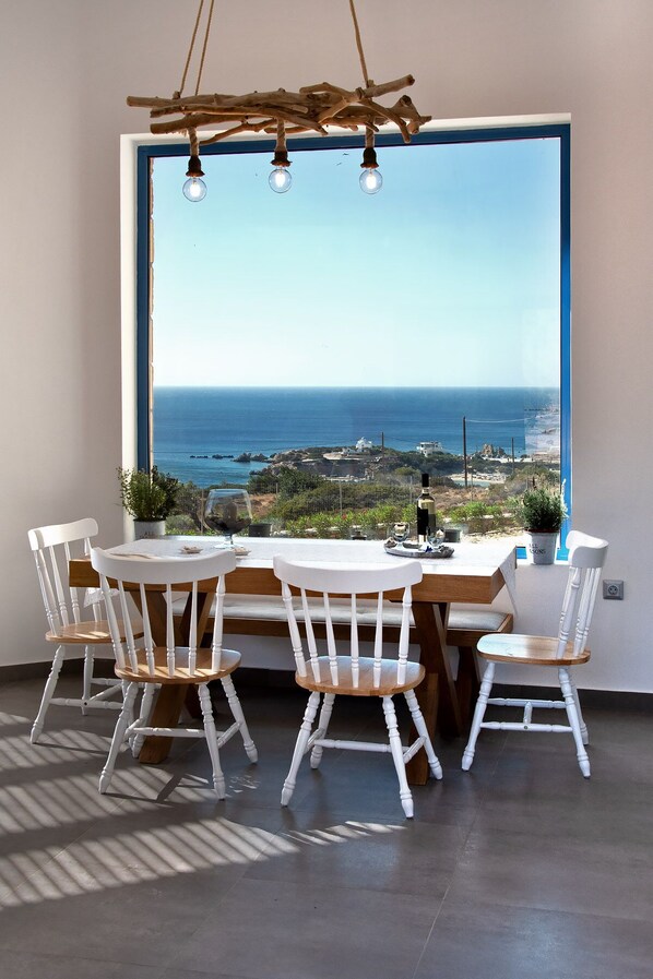 Dining - AELIA LUXURY VILLA IN A PRIVATE ESTATE IN ARDANI KARPATHOS (Amoopi)