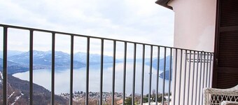 Stylish Lake Maggiore apartment with lake views. WIFI