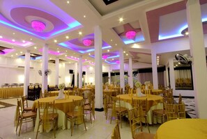 含每日全套早餐