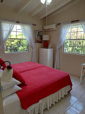 3 bedrooms, in-room safe, iron/ironing board, travel crib
