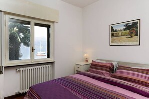 3 bedrooms, iron/ironing board, travel crib, WiFi