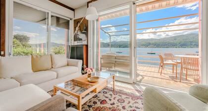 Italian Lakes lakeside villa with direct lake access