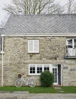Exterior detail - Poachers Pocket, Boutique Cornish Cottage for two, close to the Camel Trail (Bodmin)
