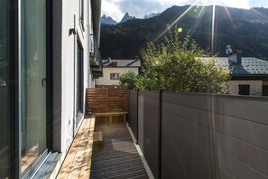 Terrace/patio - Spacious Central Apartment with Terrace (Chamonix-Mont-Blanc)
