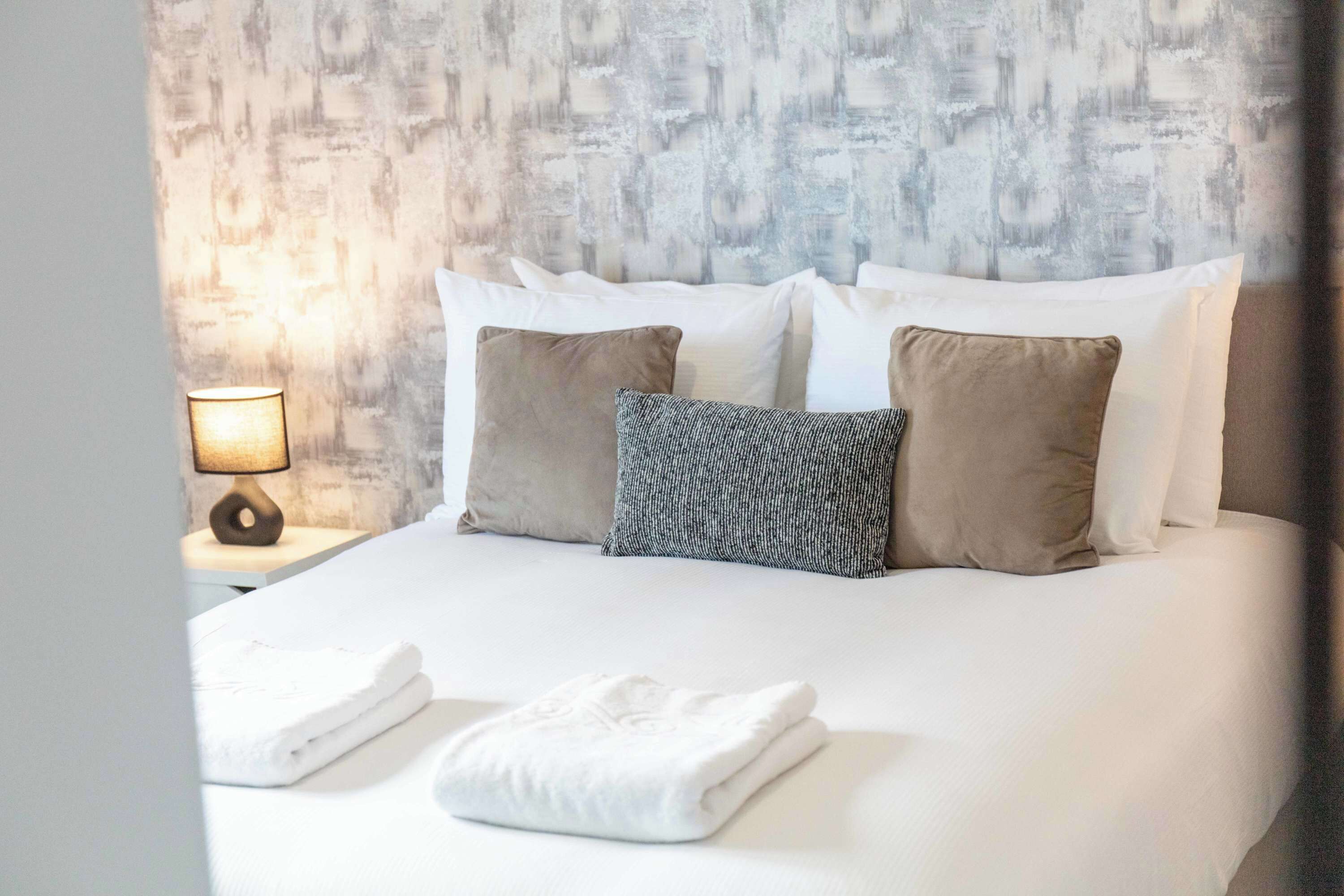 2 makuuhuonetta, silitysrauta/-lauta, vauvan matkasänky, Wi-Fi