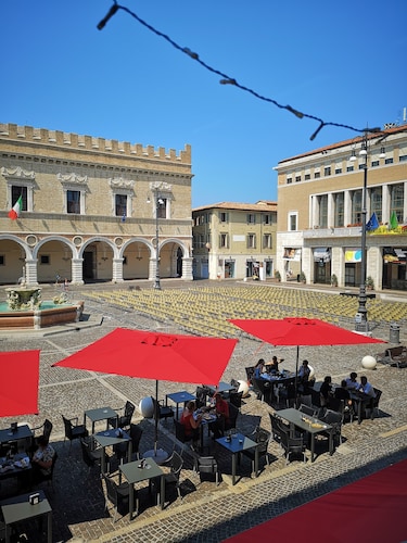 APARTMENT IN FULL HISTORICAL CENTER 