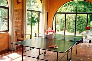 Game room - Charming Tuscan villa perfect for families and couples. 6 km from Lucca . A/C. (Lucca)