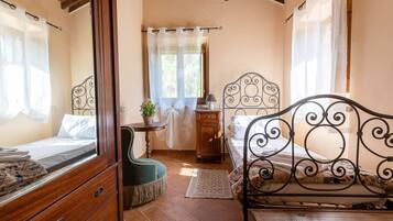 5 Schlafzimmer, Bügeleisen/Bügelbrett, WLAN, Bettwäsche