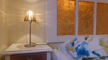 Comfort Apartment, 2 Bedrooms, 2 Bathrooms (Charming) | 2 bedrooms, iron/ironing board, cribs/infant beds, travel crib