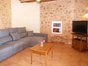 TV - Holiday stone Villa Can Formatge close Es Trenc beach, Campos. (Campos)