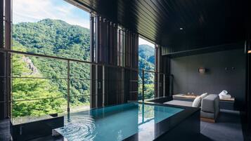 Premier Suite, 1 King Bed, Mountain View (Yue) | Bathroom | Separate tub and shower, spring water tub, free toiletries, hair dryer